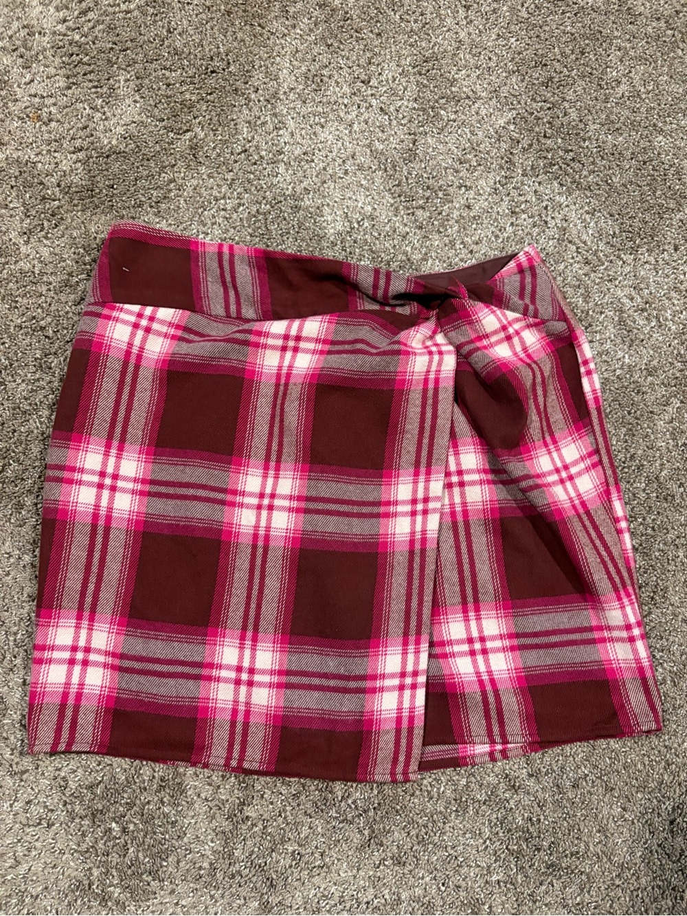 NWOT Plaid Pink and Maroon Women’s Skirt from Loft size 8